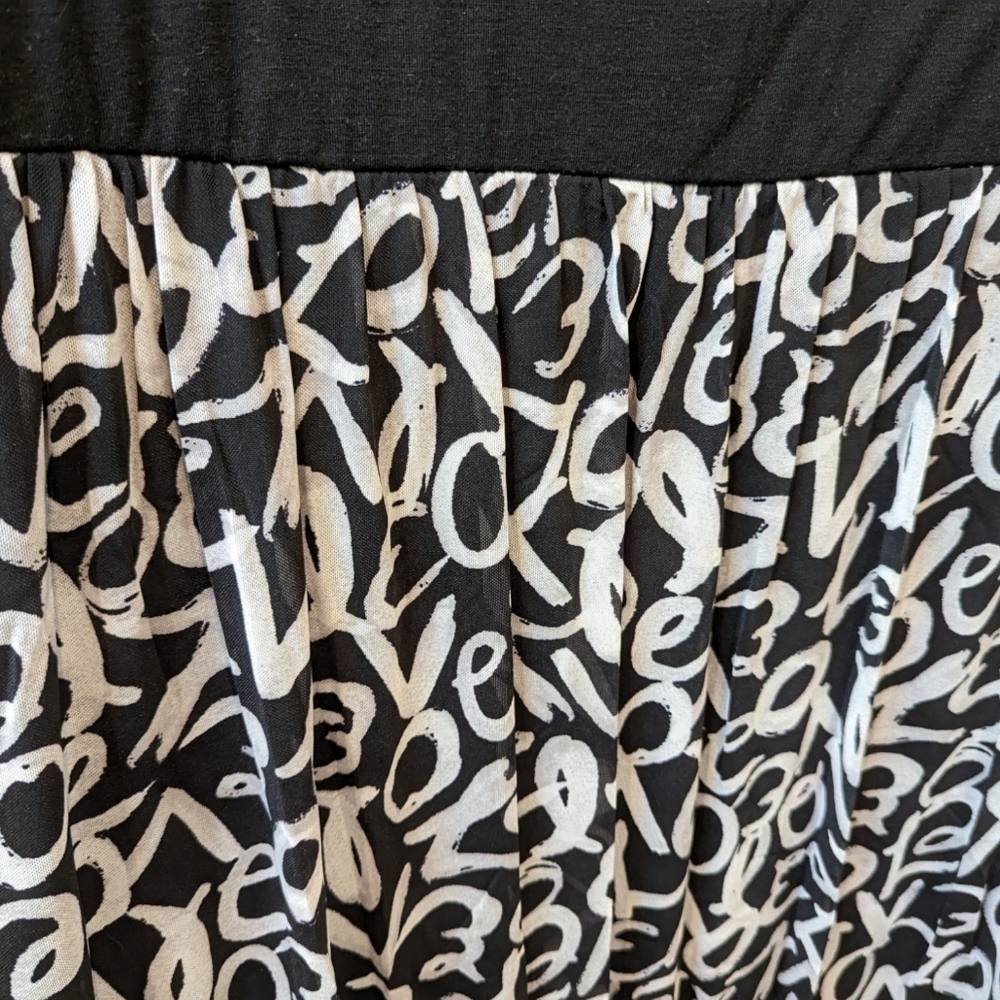 Torrid Love Script Scoop Neck Cap Sleeve Monochrome Skater Summer PlusDress (4) - Picture 6 of 7